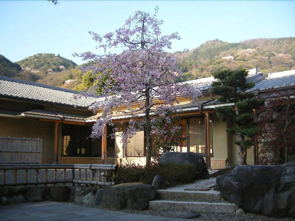 旅亭　嵐月 旅館 4*